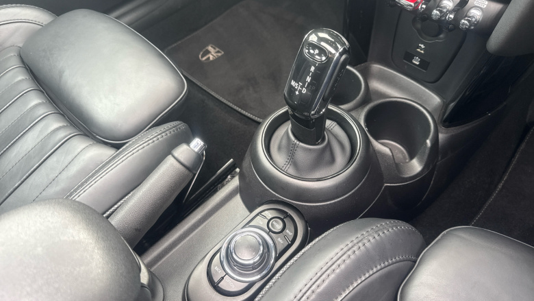 MINI Hatchback 1.5 Cooper Exclusive 3dr Auto Petrol Hatchback